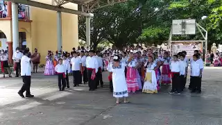 Las escuelas del Centro Histórico fueron parte de los eventos del cierre de fiestas por la fundación de Campeche