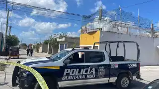 Elementos de la Policía Municipal arribaron a la escena y localizaron al menos cuatro casquillos percutidos para arma corta