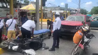 Atropellan a motociclista en avenida Andrés Quintana Roo
