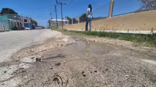Vecinos reportan fuga de agua en la colonia Pozo del Monte, Champotón.