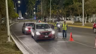 Operativo sorpresa en el Malecón de Campeche deja cuatro conductores ebrios detenidos