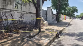 Un poste de alumbrado fue acordonado tras un cortocircuito en Champotón.