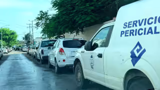 Habitantes de la colonia Nueva Italia exigen retirar vehículos asegurados de la calle Génova.