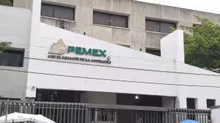 La UNTYPP presentó 990 amparos contra presuntas afectaciones a las pensiones de jubilados de Pemex.