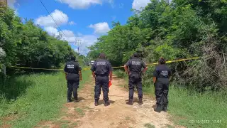 Autoridades acordonaron el área en espera del levantamiento del cuerpo