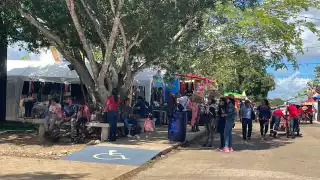 Se registra buena afluencia de personas en la Feria Xmatkuil este sábado
