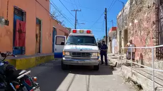 El motociclista presentó una herida de gravedad media en la pierna derecha