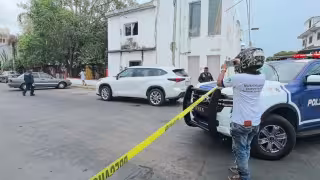Ejecutan a hombre dentro de camioneta en la colonia Miguel de la Madrid, Ciudad del Carmen
