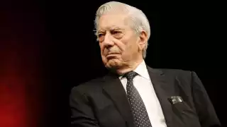 Mario Vargas Llosa da positivo a COVID-19