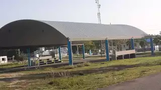 Habitantes temen que debido a que comenzó a hundirse, se pueda colapsar