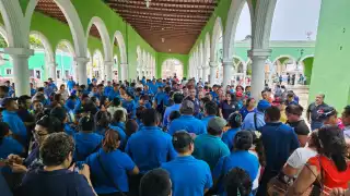 n Hecelchakán el despido masivo afectó a 120 personas que fueron contratadas por el alcalde saliente.