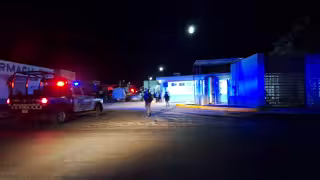 La movilización policiaca se intensificó luego de que varios agentes resultaran lesionados durante el ataque