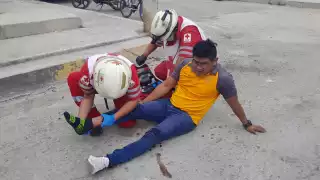 Ambos motociclistas resultaron lesionados