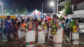 Familias del barrio se reunieron para mantener viva una tradición