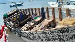 El grupo viajaba en una embarcación hechiza de 40 pies