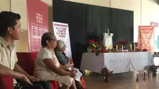 Rezadores de Yucatán comparten experiencias sobre el sentido simbólico y espiritual de los rituales en Hanal Pixán