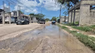 Vecinos de Champotón denuncian abandono de vialidad en Nueva Esperanza