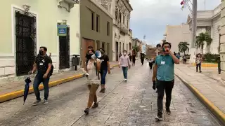 Los manifestantes entregaron un pliego petitorio a la policía municipal