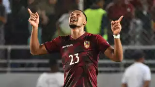 Acusan presunto secuestro de Selección de Futbol de Venezuela en Perú