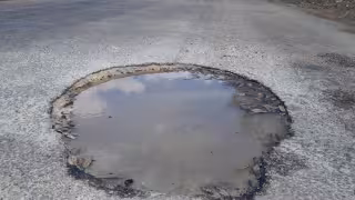 Habitantes de Isla Arena temen quedar incomunicados por daños en pasos de agua