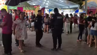 Policías llegan tras quejas por el famoso “juego de la bolita”