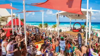 De esta manera se vivía el Spring Break en Cancún