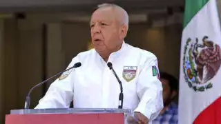 El juez la reprogramó para que el comisionado del INM tenga acceso a la carpeta investigación en la que se le acusa del delito de uso ilícito del servicio público