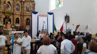 Realizan la tradicional bajada de Nuestra Señora de Izamal, Reina y Patrona de Yucatán