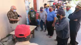 La asamblea fue realizada en exteriores del local