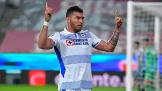 Juan Escobar sale del Cruz Azul
