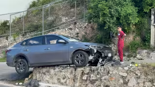 El accidente ocurrió en la avenida Escénica.