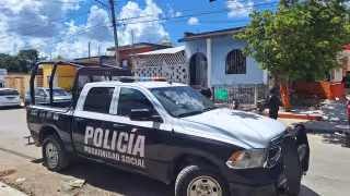 Autoridades acordonaron el lugar para preservar las escenas y dar parte a las autoridades de la Fiscalía General del Estado