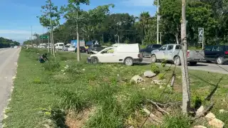 Sólo se registraron daños materiales en el accidente en el Boulevard Playa del Carmen