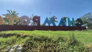 Óxido y maleza afectan imagen del parador fotográfico de Champotón