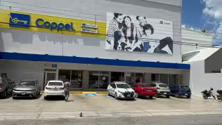 Muere hombre de 57 años en tienda de Campeche; investigan causas
