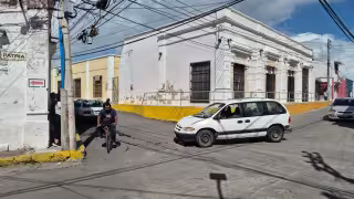 Vehículo oficial del Inegi provoca choque en Champotón