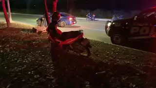 Fue catapultado al carril contrario donde permaneció inconsciente