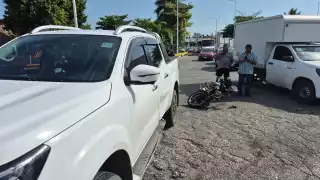 Choque en la avenida Puerto de Progreso moviliza a Policía Estatal y Tránsito