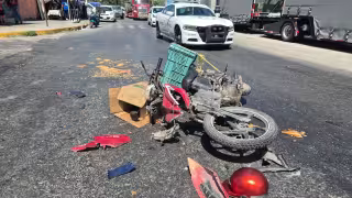 No respeta alto y provoca choque con motociclista en Champotón; era menor de edad
