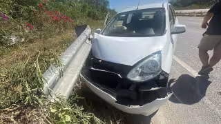 Aparatoso choque en la carretera federal 307.
