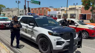 Una adulta mayor resultó lesionada tras sufrir una caída.