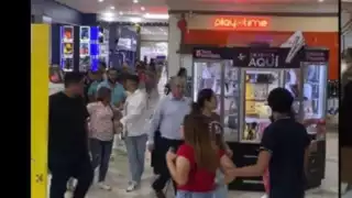 El sujeto fue detenido por las autoridades de Seguridad Pública tras la movilización en el centro comercial