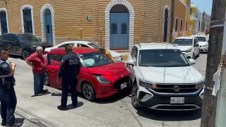 Choque en Campeche deja una adulta mayor lesionada en el Barrio de Guadalupe