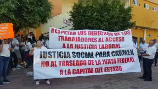La manifestación inició en la avenida Páez Urquidi de Ciudad del Carmen