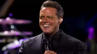 Ha trascendido que antes de su concierto en Chile, Luis Miguel fue hospitalizado de emergencia.