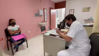 Exhortan a evitar automedicación y reforzar medidas preventivas en Carmen