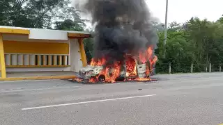 El auto quedo calcinado