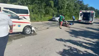 Motociclista pierde la pierna luego de ser embestido por un taxi en Cozumel