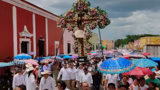 Con misa y participación de la feligresía se realizó la procesión del señor de la salud en Hecelchakán