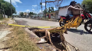 Peligrosa rejilla lleva meses sin reparación en la Venustiano Carranza de Champotón